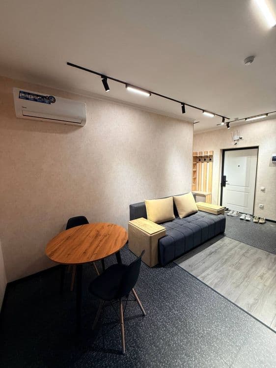 Arenda. Tapoich Krug. studio splany bn hamma sharoitlari bor. 600 u.e — 3
