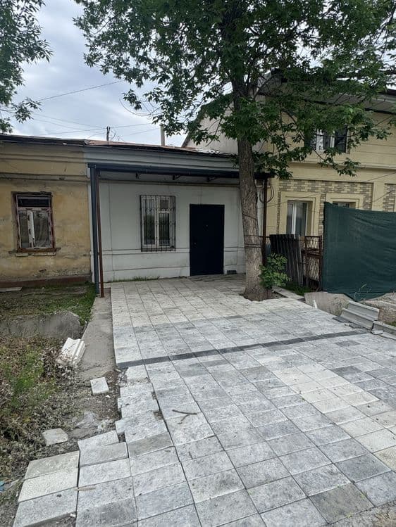 Азербайджанский центр сдам под офис или жилье — 1