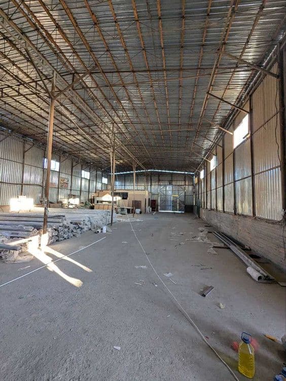 Сдается ангар 1000 м² под склад или производства. Адрес Сурум. — 5