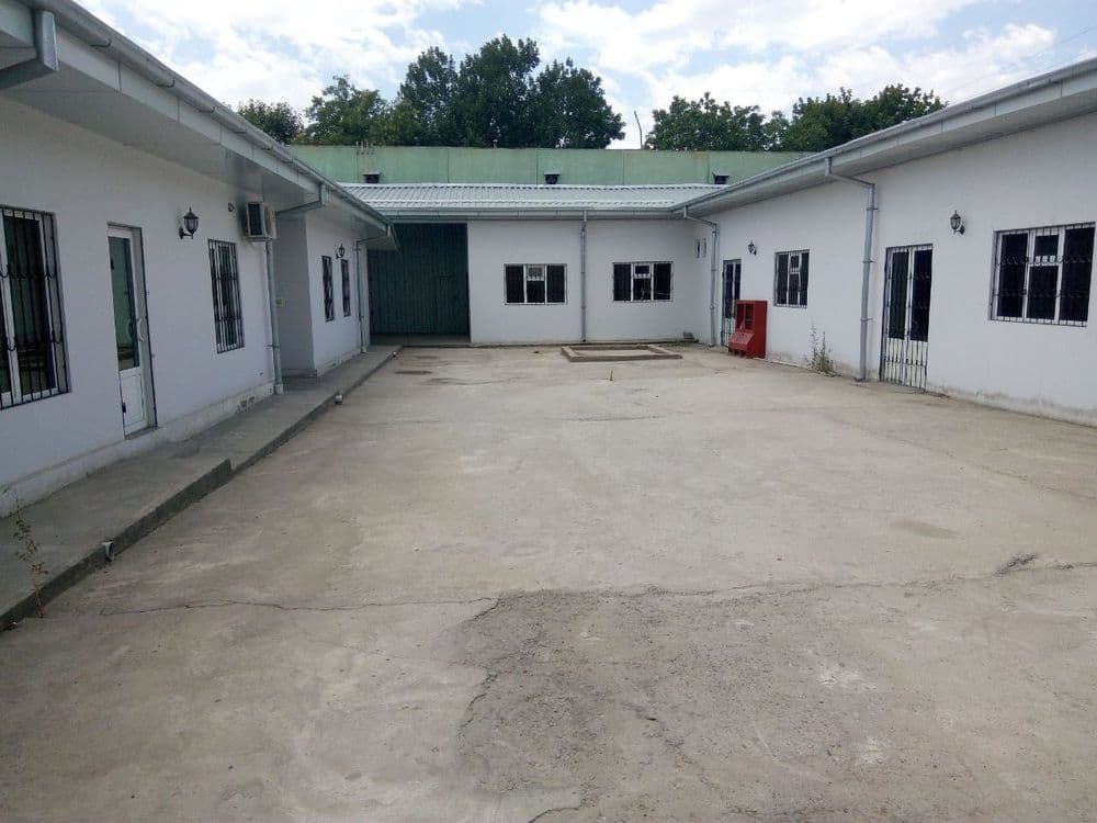 Сдается в аренду помещение 421 м² на участке 6 соток
Текст объяв — 1