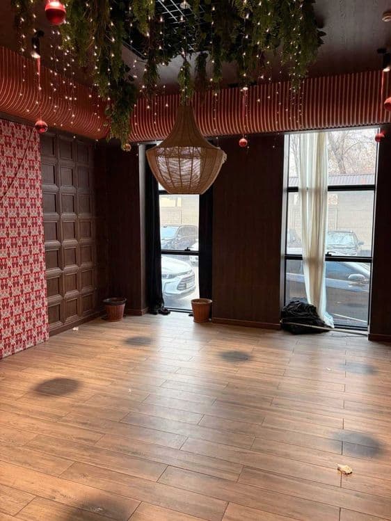 Сдаётся готовое помещение под ресторан 1000 м² в Сквере — 5