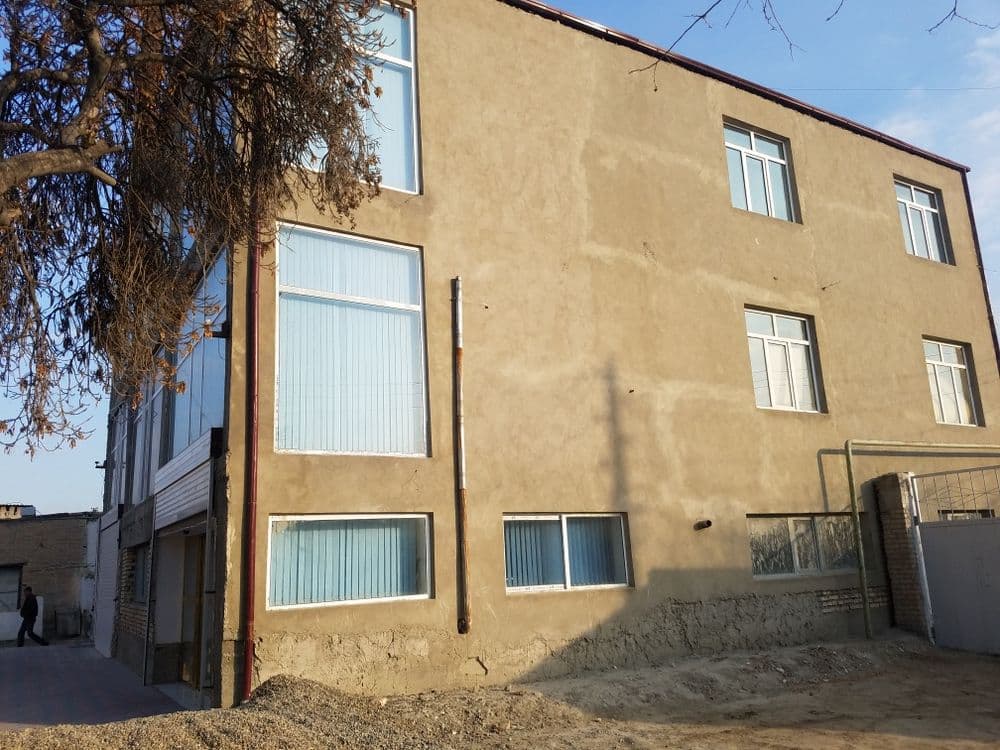 Шархар макразида бино сотилади — 2