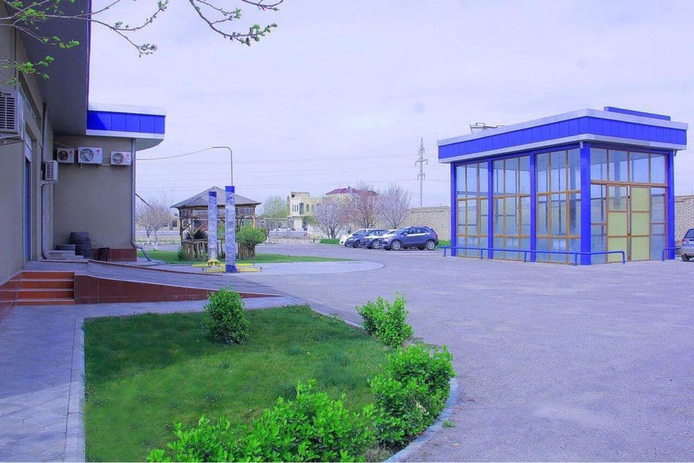 Аренда автосалона с автосервисом и мойкой центр — 1