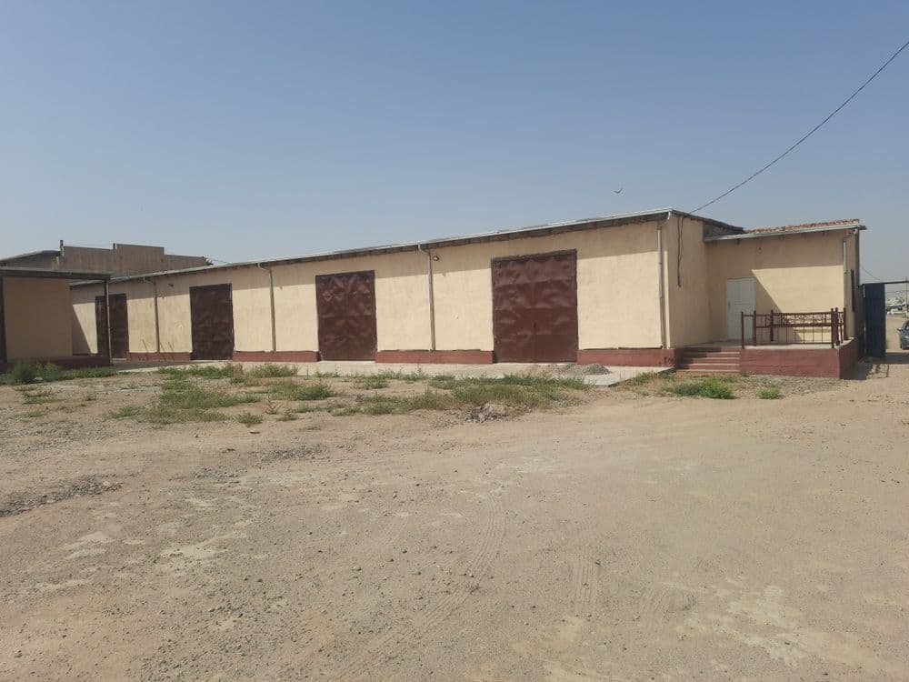 Arendaga beriladi angor tumani qurilish kollejini oldida — 2