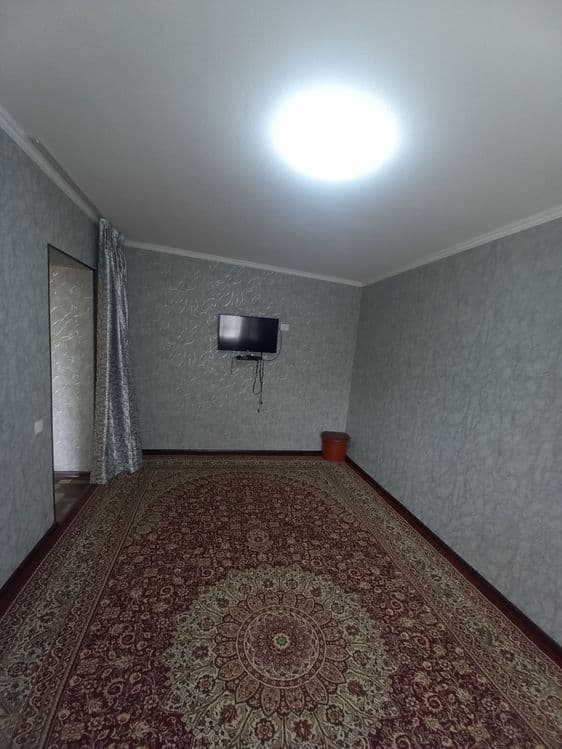 Продается 1 ком кв в Чирчике 4 этаж на питисотки около 3 школы — 4