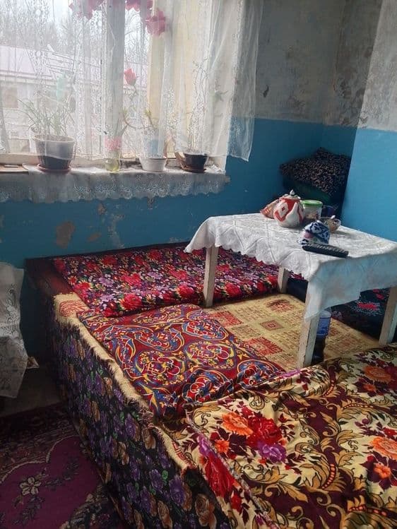 1 хона Уй сотилади бустонлик тумани Газалкентда коронги бозор 4 этажда — 5