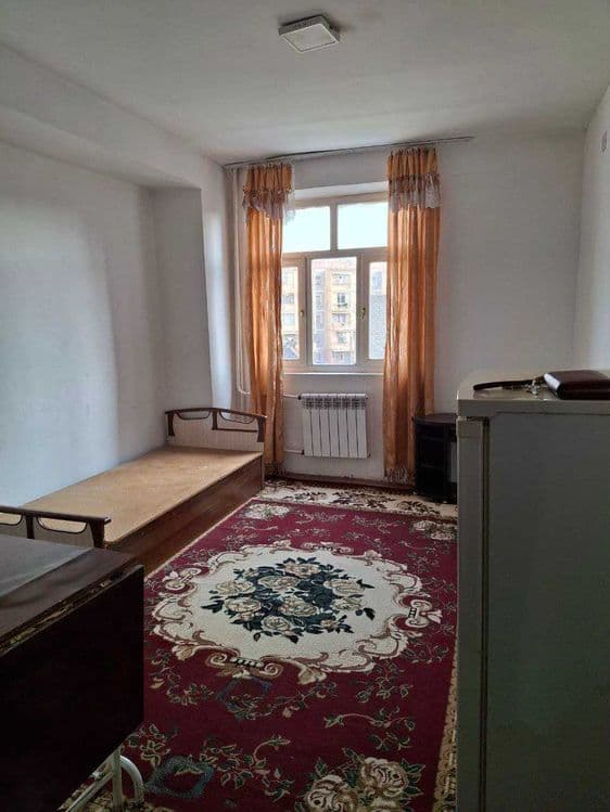 Продается квартира в Яшнабадском районе Тузел-1, быв. общ. 1-комнат — 3