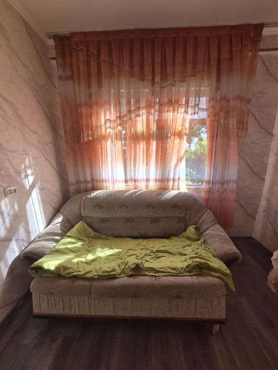 Продаётся 1-комнатная квартира — 40 м² — 3