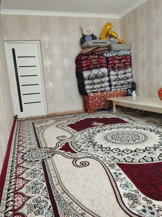 Oʻrtachirchiq tumani Qorasuv tumani Tinchlik MFYda kvartira sotiladi — 1