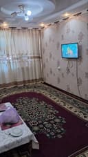 Продается 1 ком кв в Чирчике 1 мкн 2 этаж не долеко от дороги