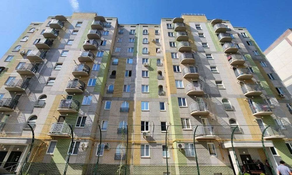 срочно продается 2 комнатная квартира в Чирчике 2 микрорайон — 1