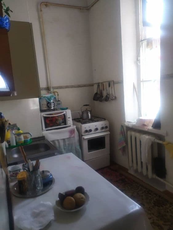 Продам квартиру на первом этаже кирпичного дома — 2