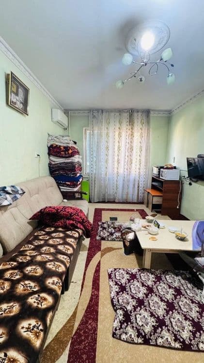 2/3/4. Дом - бывшее общежитие, 35 м². Спутник 4 (Сергели). Метро 400 м — 1