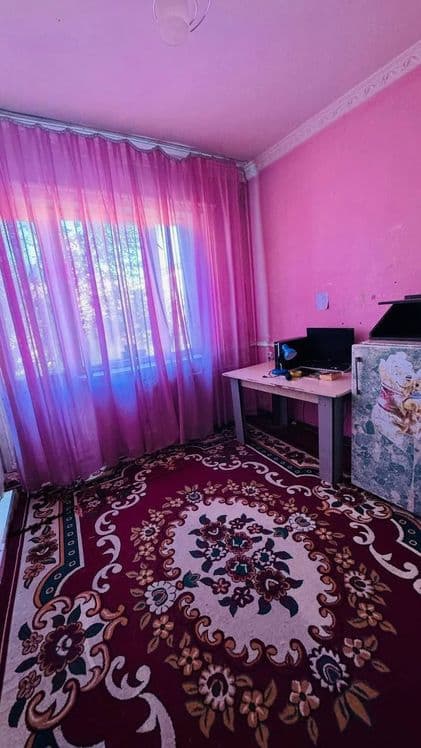 2/3/4. Дом - бывшее общежитие, 35 м². Спутник 4 (Сергели). Метро 400 м — 2