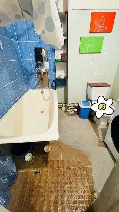 2/3/4. Дом - бывшее общежитие, 35 м². Спутник 4 (Сергели). Метро 400 м — 4