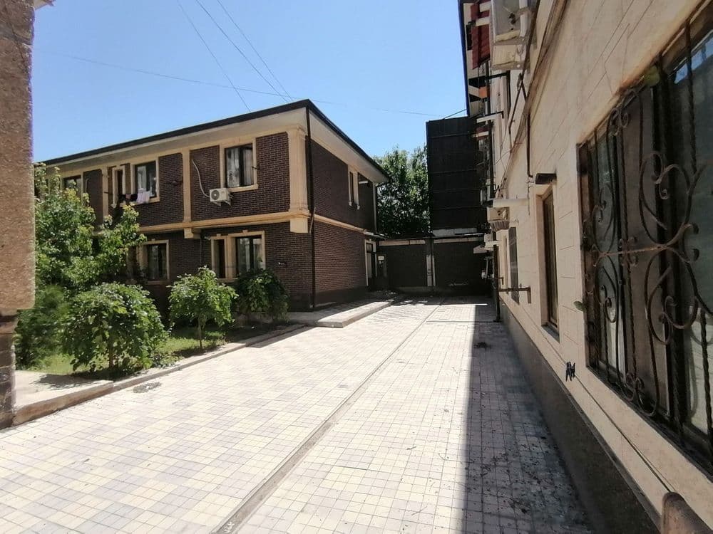 Продажа. Феруза массив   срочно   Новостройка.    Маклеров не. Звонит — 1