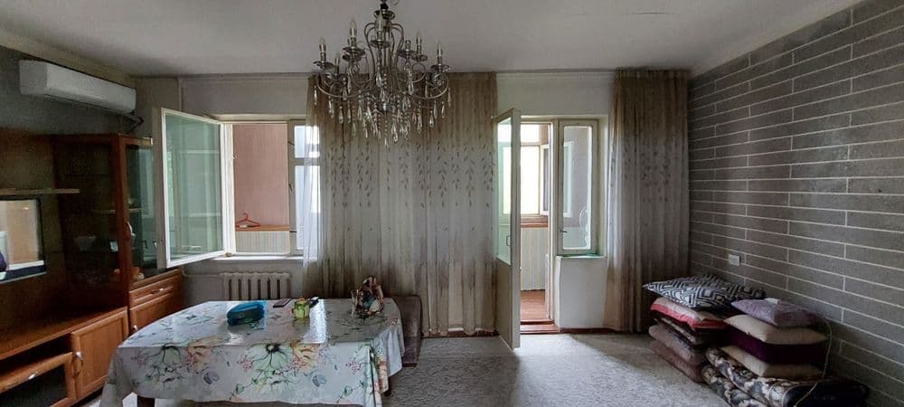 1 ком. квартира, 42 м² в Сергели (Ярмарка - 400 м). Дом галерейный — 2