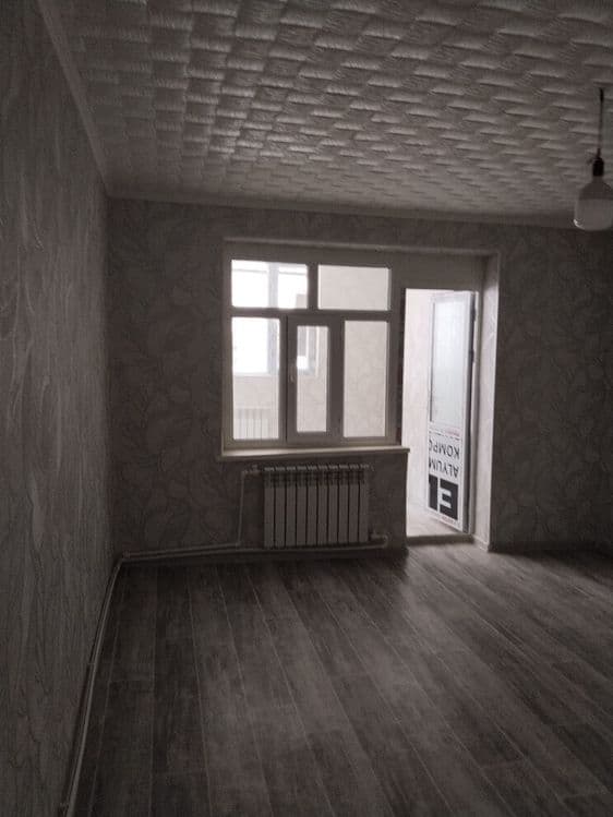 СРОЧНО. Продам 2-х комнатную Евроремонт. Янгиюль  Беруни дом 2.  2/1/2 — 4