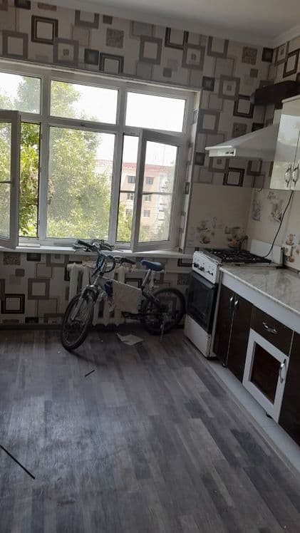 2 комнатная .Джакурганская — 1