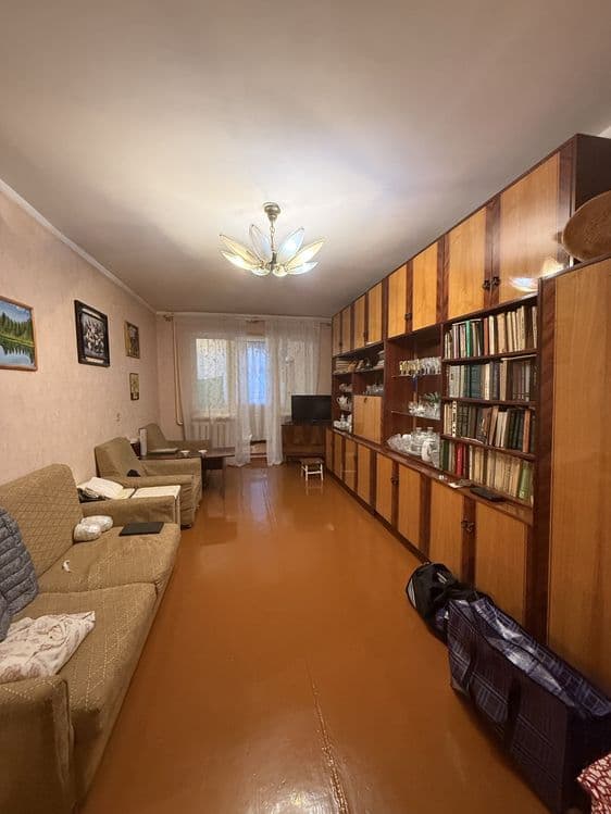 Продается 2х ком квартира на 2 этаже — 3