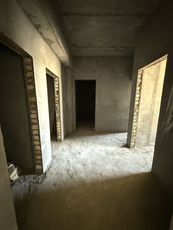Sotiladi Mexnat post oldida Navastroyka — 4