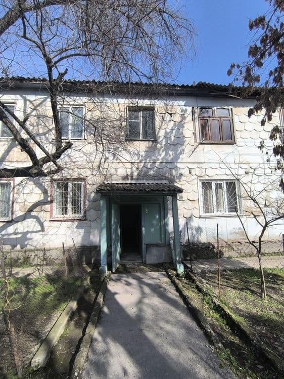 Продам 2-х комнатную на первом этаже. Спутник-8 — 4