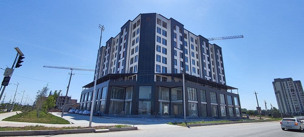 3 хонали 80.56м2 Нурафшон сити марказида жойлашган. Президент мактаби — 5