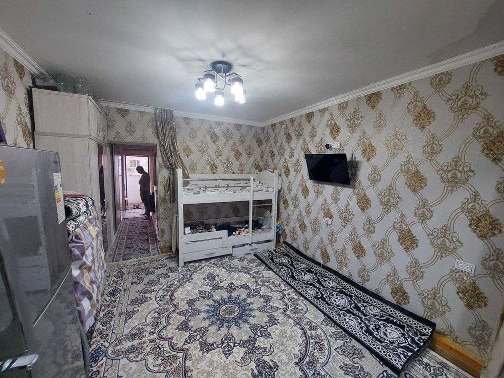 Продаю квартиру Яшнабадский р-он Лисунова-1, Галерейка 1в2х ком 4-этаж — 1