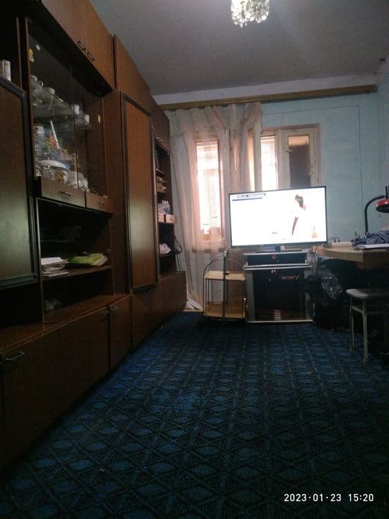 Продам 2 х комнатную квартиру 8 микрорайон Чинара — 1