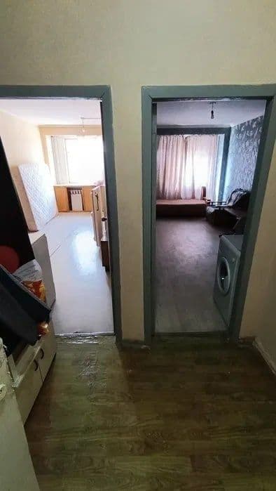 2/3/9. Сергели 3. Квартира 43 м², дом - бывшее общежитие. Метро 400 м. — 4