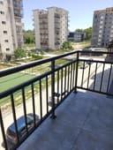 Продается 3х ком кв в Чирчике 2 мкн навастройке 3 этаж 67 квадрат