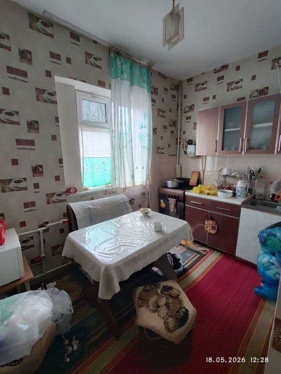 Срочно продаётся квартира Сергелинский р-н Куйлюк массив 5 1/5/5 — 3