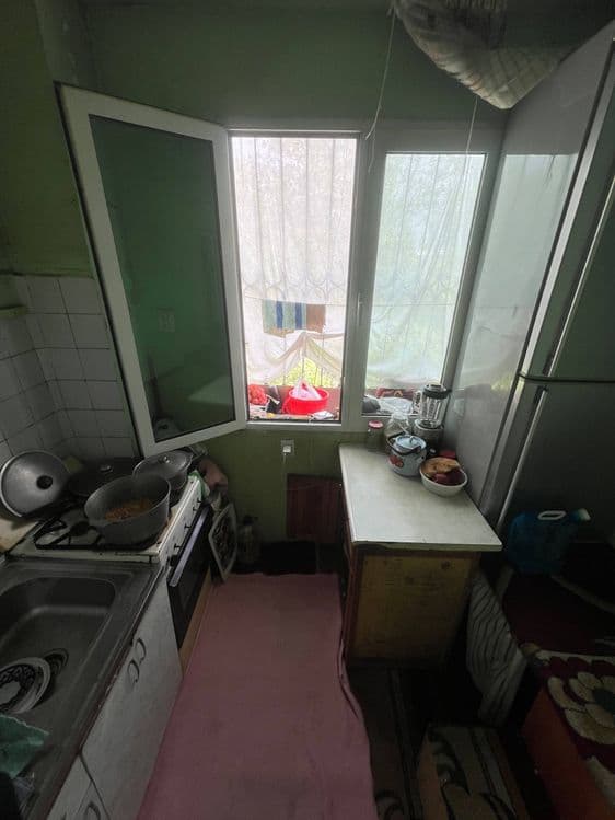 Чтланзар 25.  Продажа. Срочно. 1 комнатная 2 х 6 балкон — 4