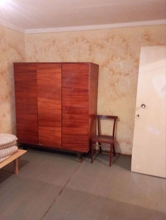 Ялангач продается 1 ком квартира ,,ориентир  парк Локомотив,, 1й этаж — 2