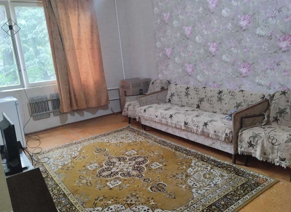 СРОЧНО! Продаётся 1-комнатная квартира Яшнабад, Дубовая [W] — 1