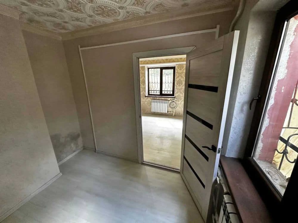 Каракамиш1\2 Да 1 хона 1 етаж  квартира Сотилади ! — 4