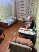 Актябр  бозорчасини  олдида  3  хона  сотилади