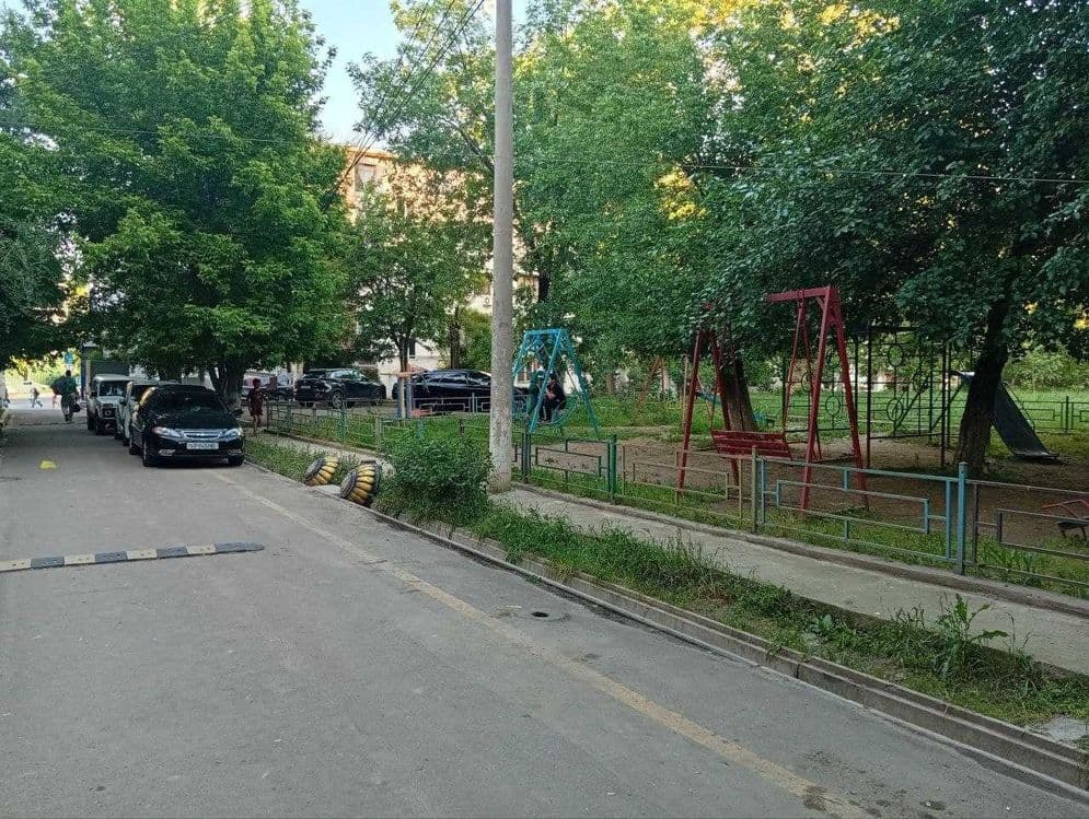 Продаётся 1в2 ком.квартира на 3-м этаже 4-х эт.дома Чиланзар -11 — 1