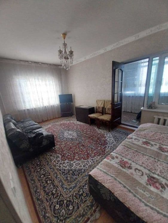 Srochno kvartira sotiladi Ibn Sino 1 xona bez mebel sotiladi — 4
