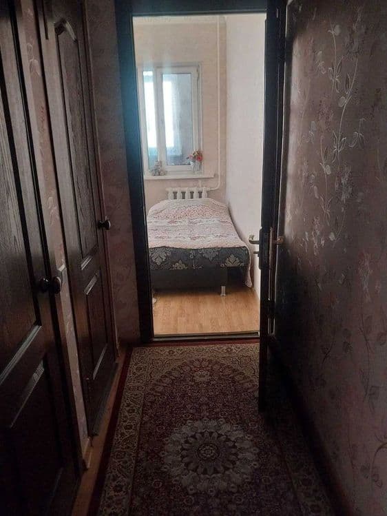 Srochno kvartira sotiladi Ibn Sino 1 xona bez mebel sotiladi — 5