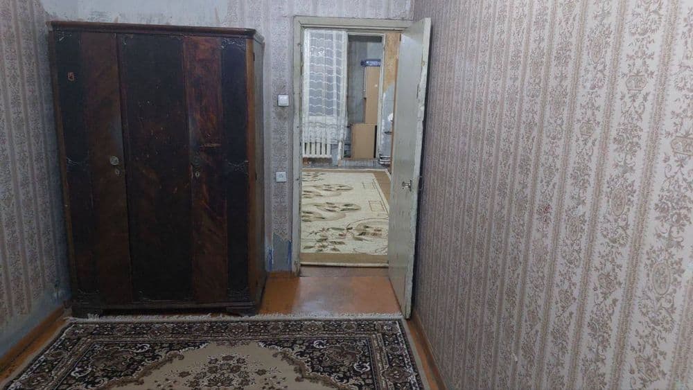 Ипотеку ! Срочно продажа квартиру Массив Ялангач  2/4/4 балкон 1.5/3 — 2