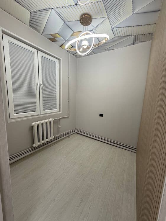 1в2/2/4 м Феруза,ориентир Гинекология,новый ремонт,34 м2,балкон 1.5*6 — 3