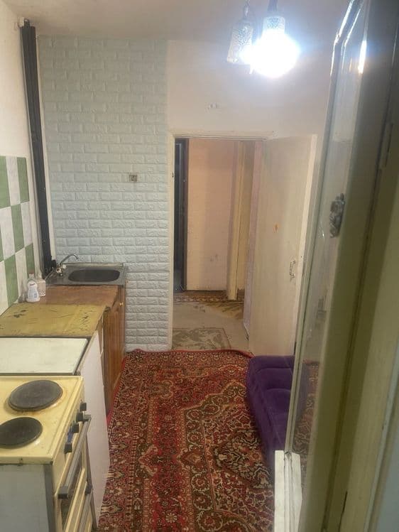 Срочно продаётся 54 кв,м 1 ком 1 етаж — 2