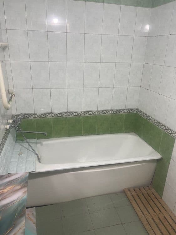 Срочно продаётся 54 кв,м 1 ком 1 етаж — 4