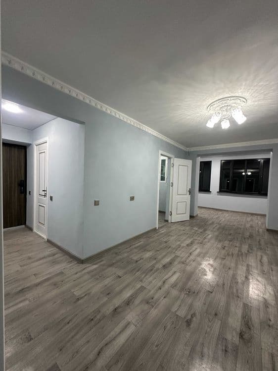 СРОЧНО продается 3/2/2 пер 4*ком керпичн балкон 2х6. ул. жаркурганс — 2
