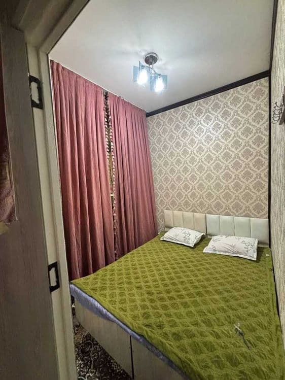 Yunusobod 8-kvartalda 1 xonali kvartira sotiladi (1/4, 40 m²). — 4