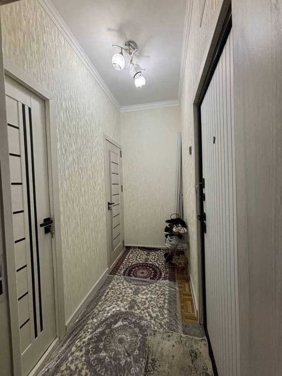Yunusobod 8-kvartalda 1 xonali kvartira sotiladi (1/4, 40 m²). — 5