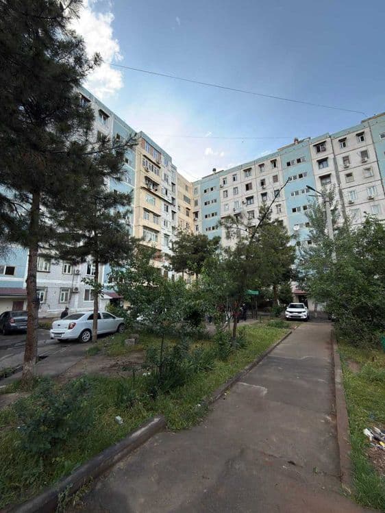 Продаётся 2/8/9 Юнусабад-14 Среднее состояние Ориентир Самара — 1