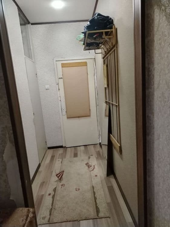 Очень выгодно для сдачи студентам или жилья, рядом с метро, всё рядом — 2