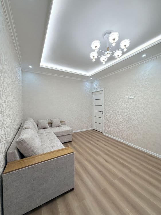 1 комнатная кадышева Авиасозлар 1 61 школа — 2